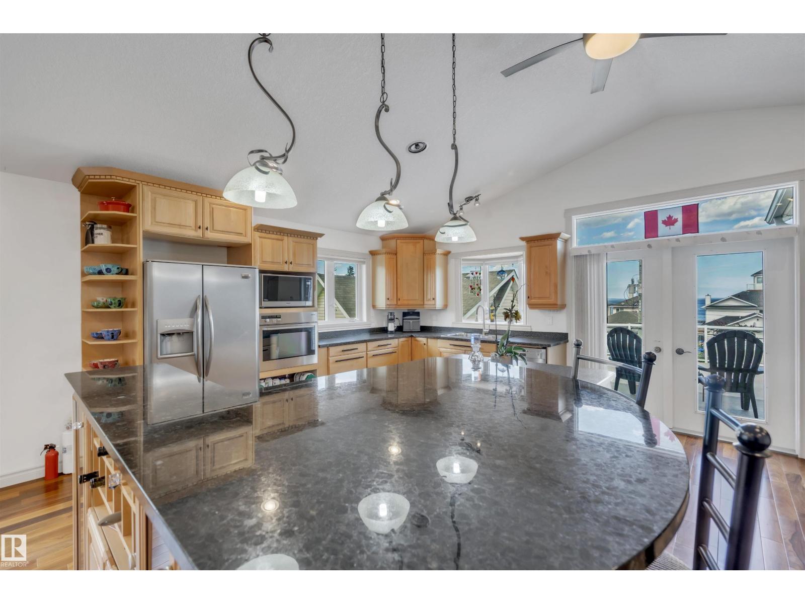 Photo 11 of 616 10 St, Cold Lake AB