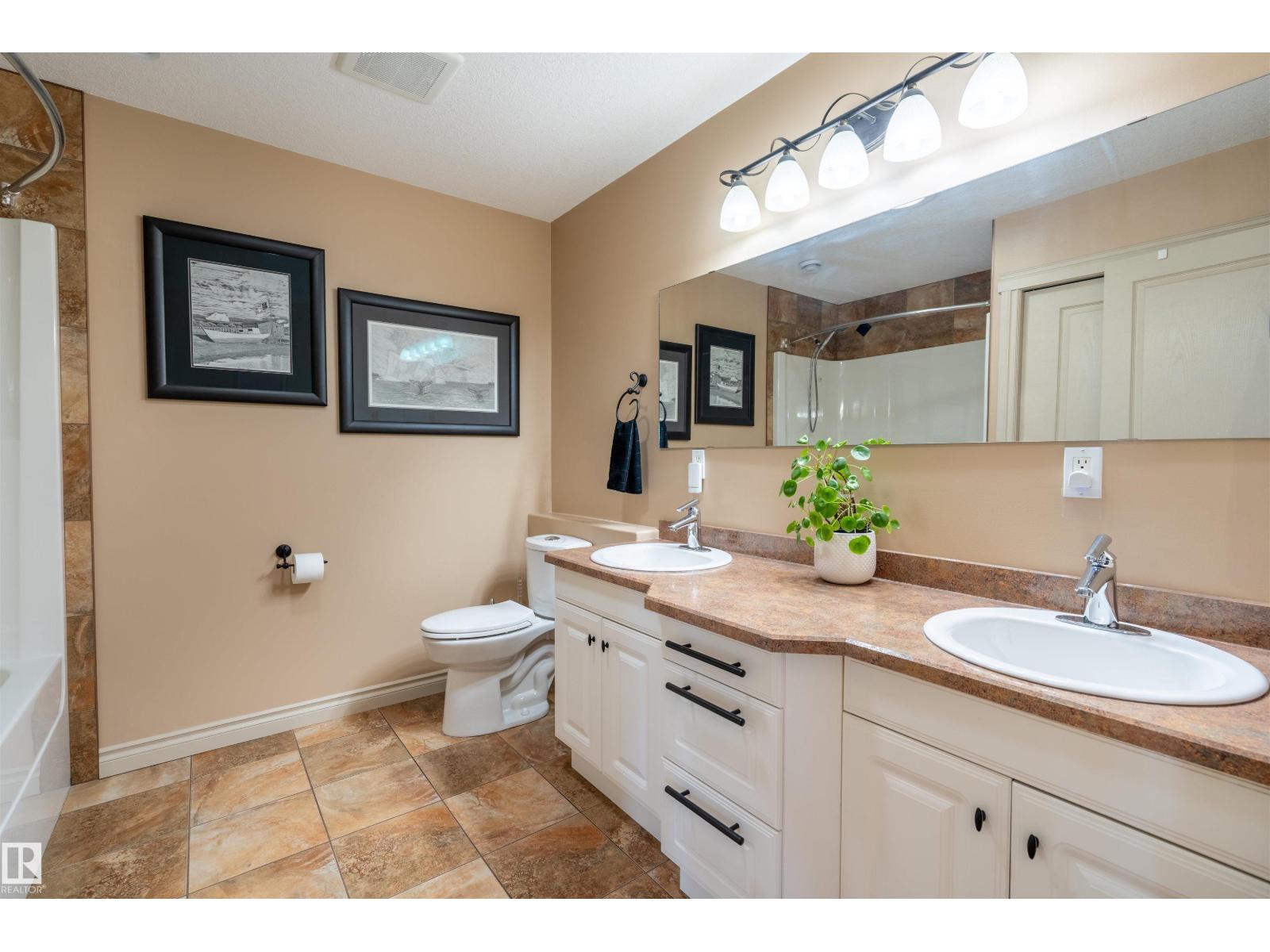 Photo 18 of 616 10 St, Cold Lake AB