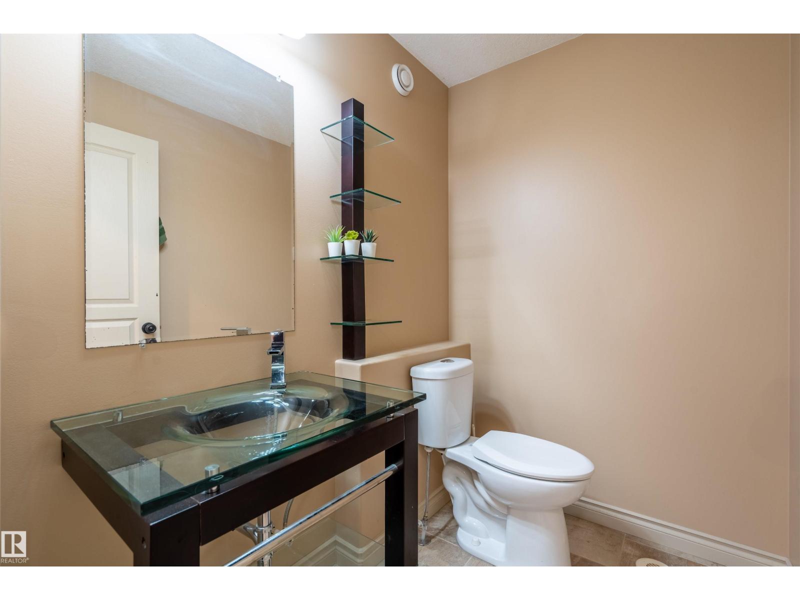 Photo 5 of 616 10 St, Cold Lake AB