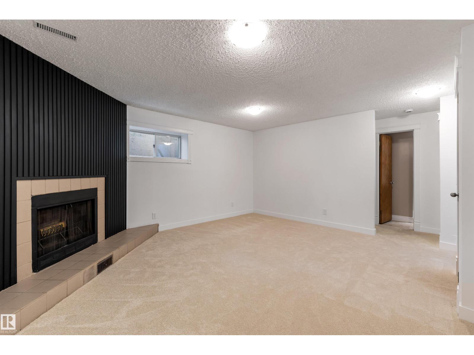 Photo 26 of 3920 47 St Nw, Edmonton AB