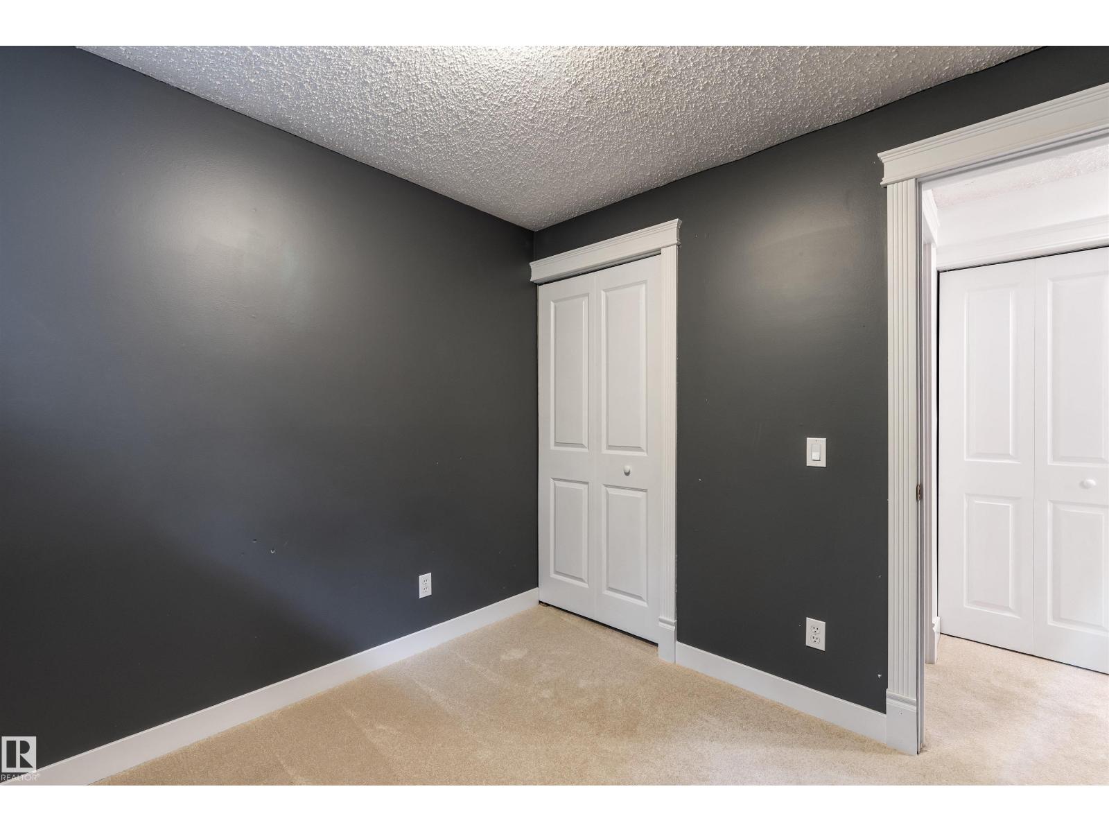 Photo 29 of 3920 47 St Nw, Edmonton AB