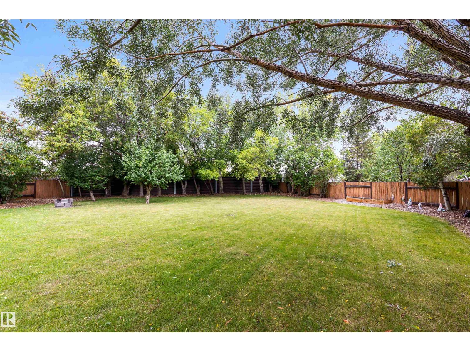 Photo 38 of 3920 47 St Nw, Edmonton AB