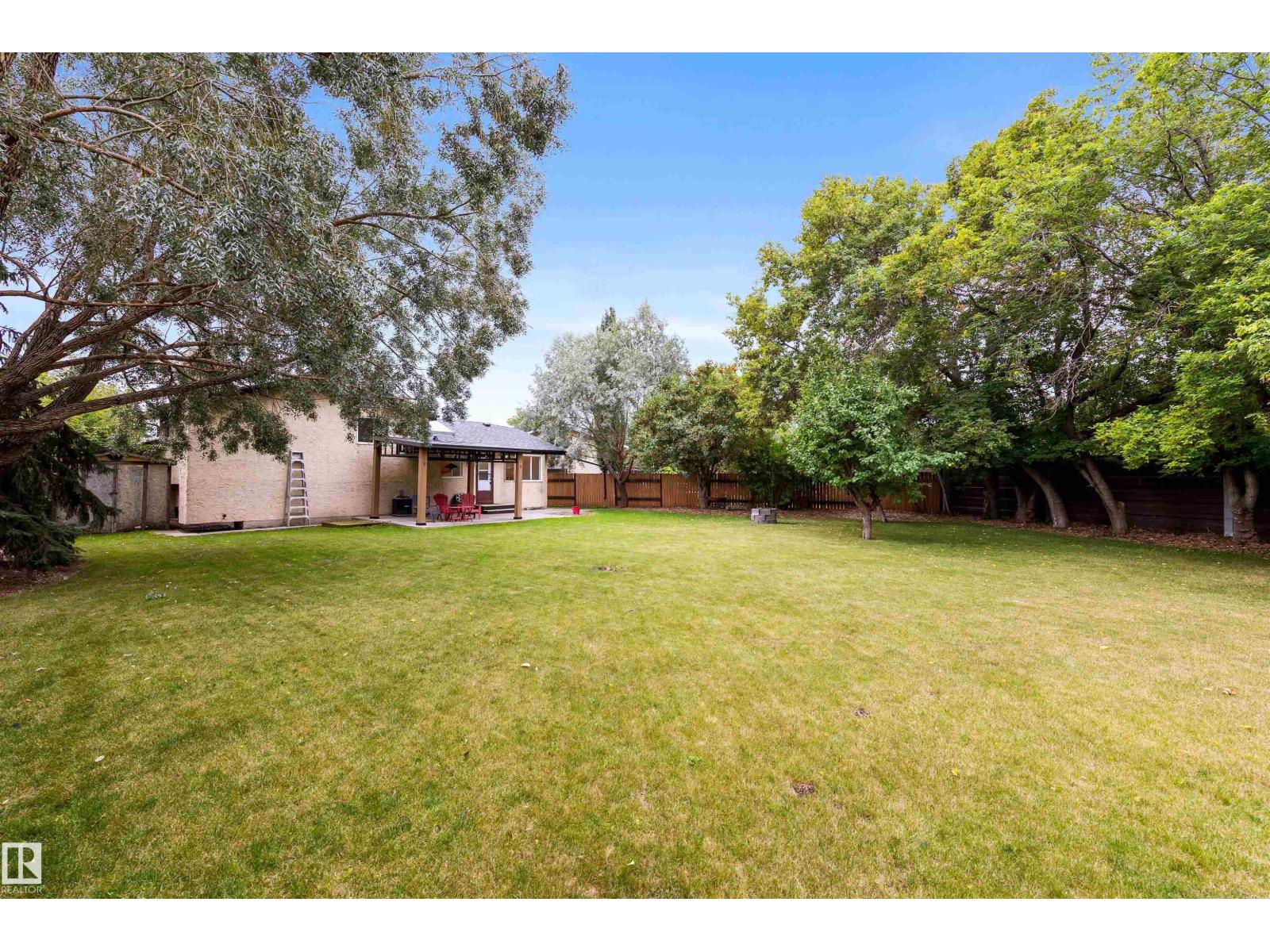 Photo 39 of 3920 47 St Nw, Edmonton AB