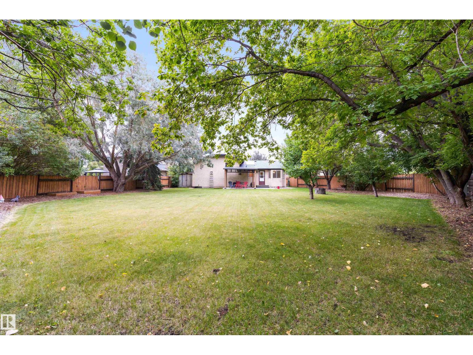 Photo 40 of 3920 47 St Nw, Edmonton AB