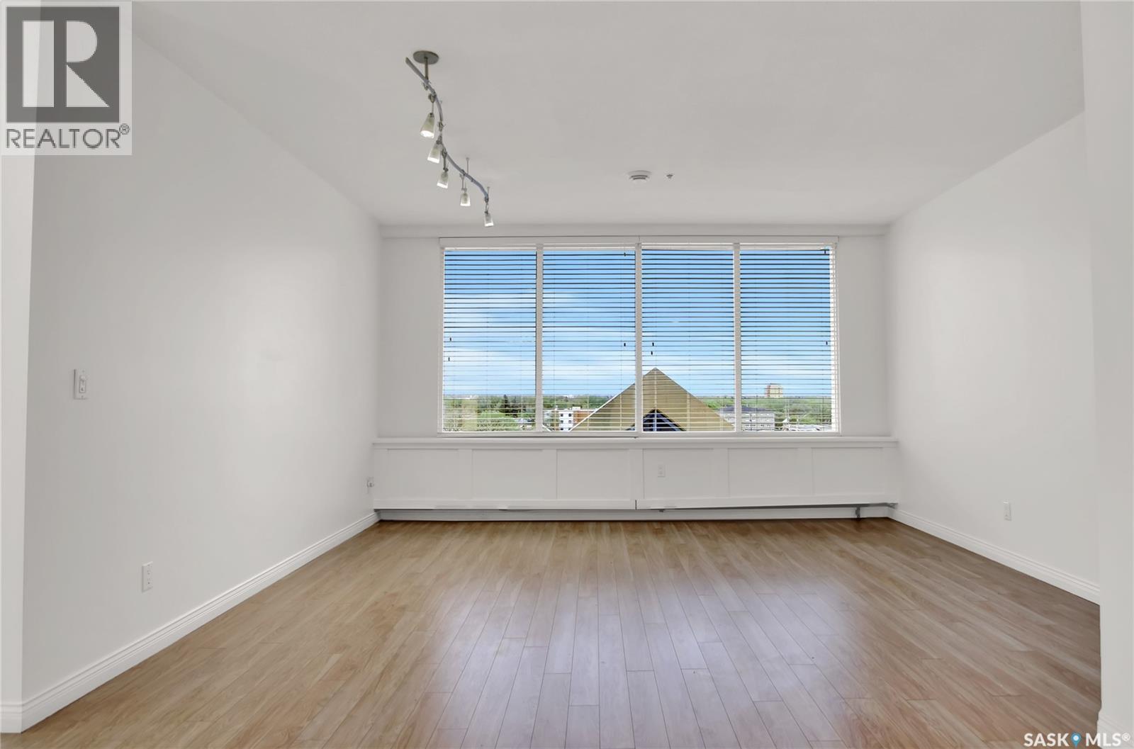 Photo 5 of 608 1867 Hamilton Street, Regina SK