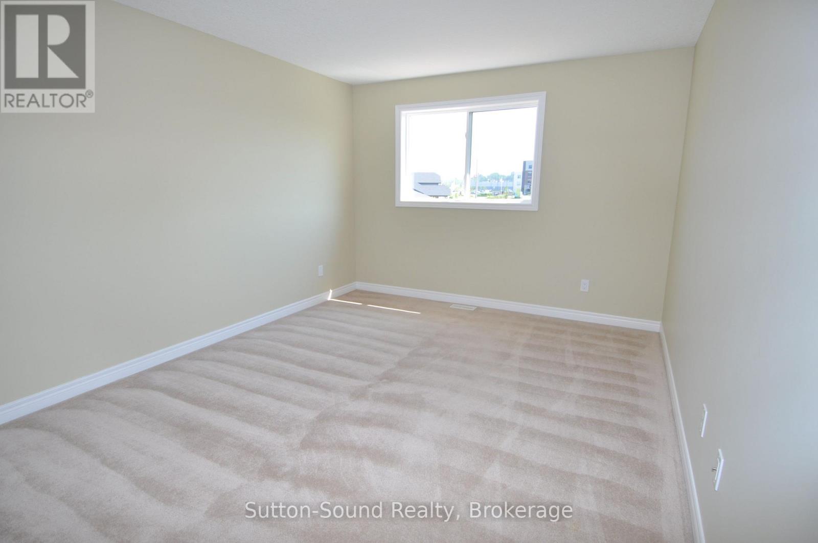 Photo 6 of 1397 14th Avenue E, Owen Sound ON