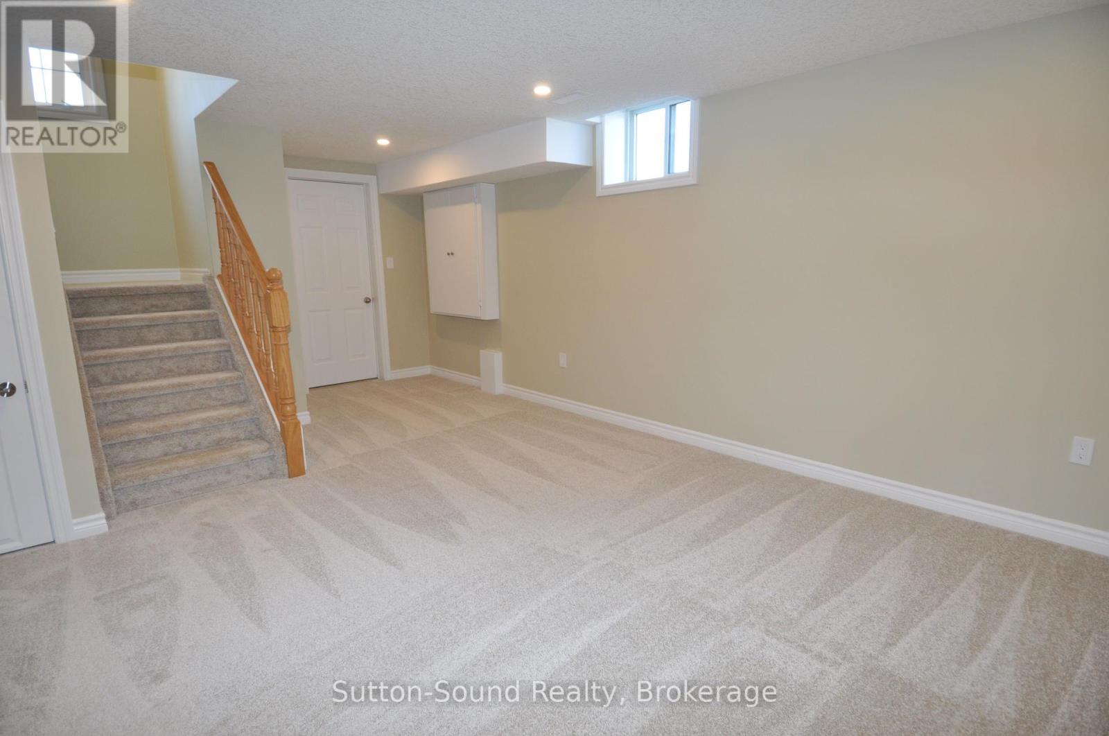 Photo 14 of 1397 14th Avenue E, Owen Sound ON