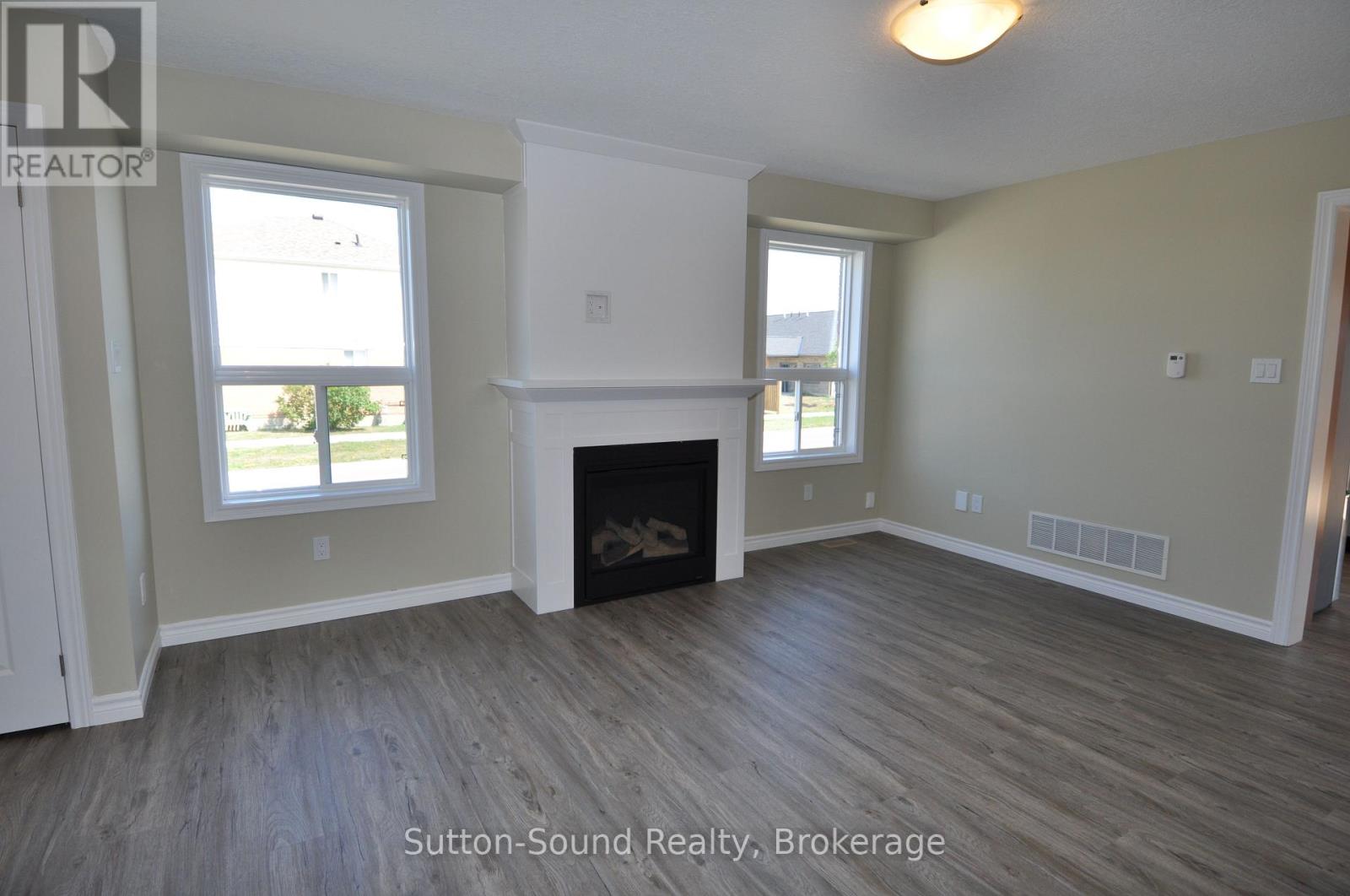 Photo 16 of 1397 14th Avenue E, Owen Sound ON