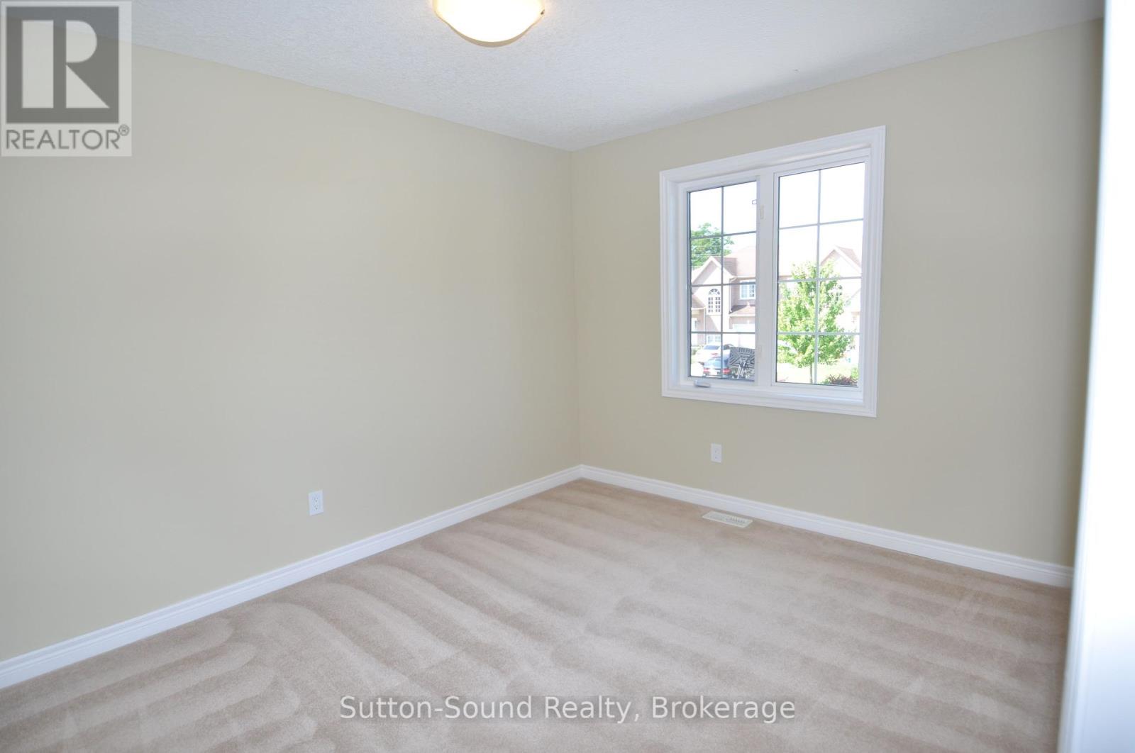 Photo 24 of 1397 14th Avenue E, Owen Sound ON