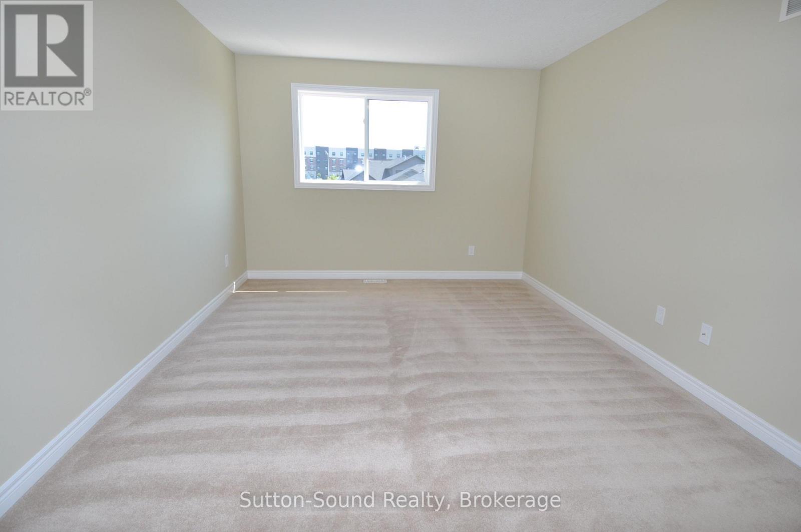 Photo 13 of 1397 14th Avenue E, Owen Sound ON