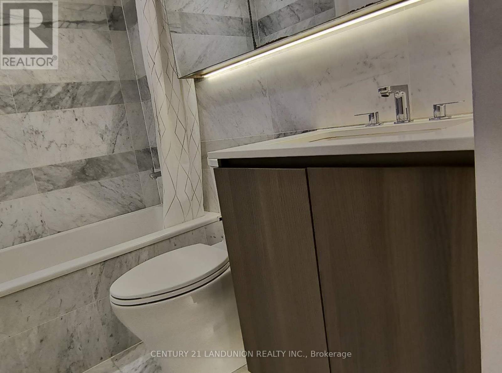 Photo 20 of 902 19 Bathurst Street, Toronto ON