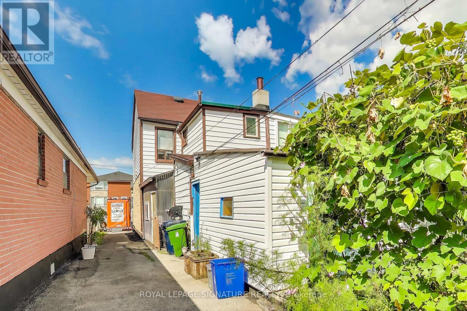 Photo 10 of 9 Somerset Avenue, Toronto ON
