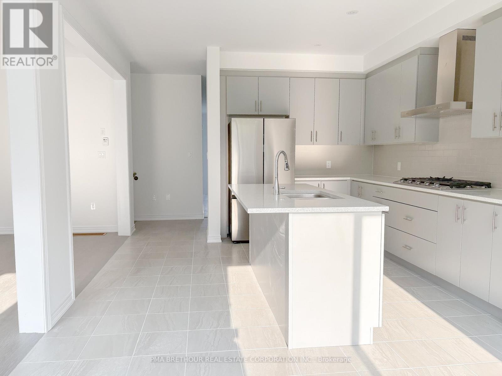 Photo 32 of 2077 Chris Mason Street, Oshawa ON