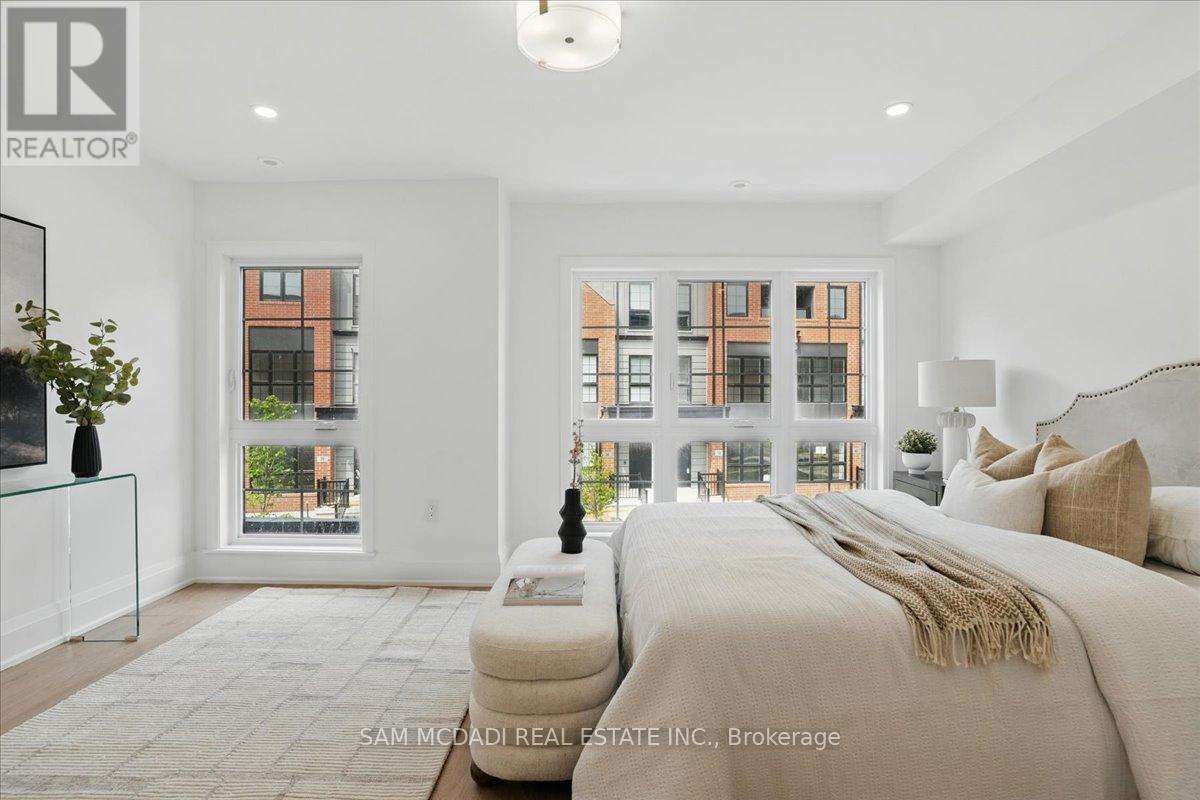 Photo 17 of 33 Burleigh Mews, Vaughan ON
