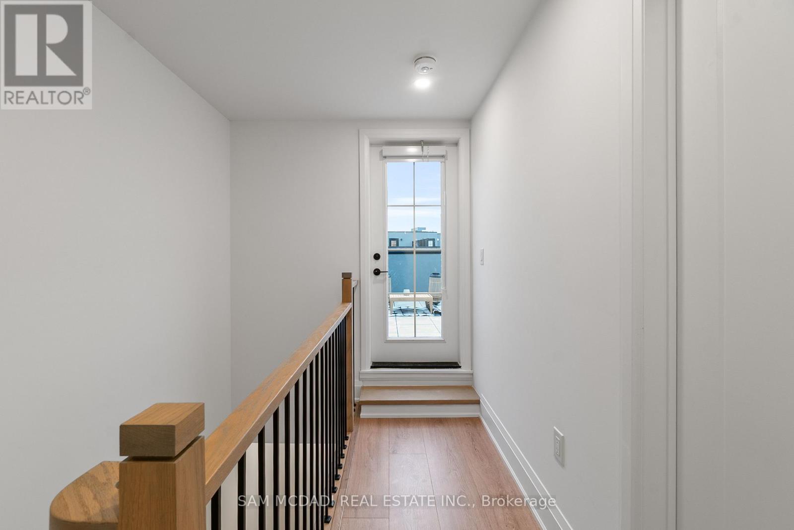 Photo 31 of 33 Burleigh Mews, Vaughan ON