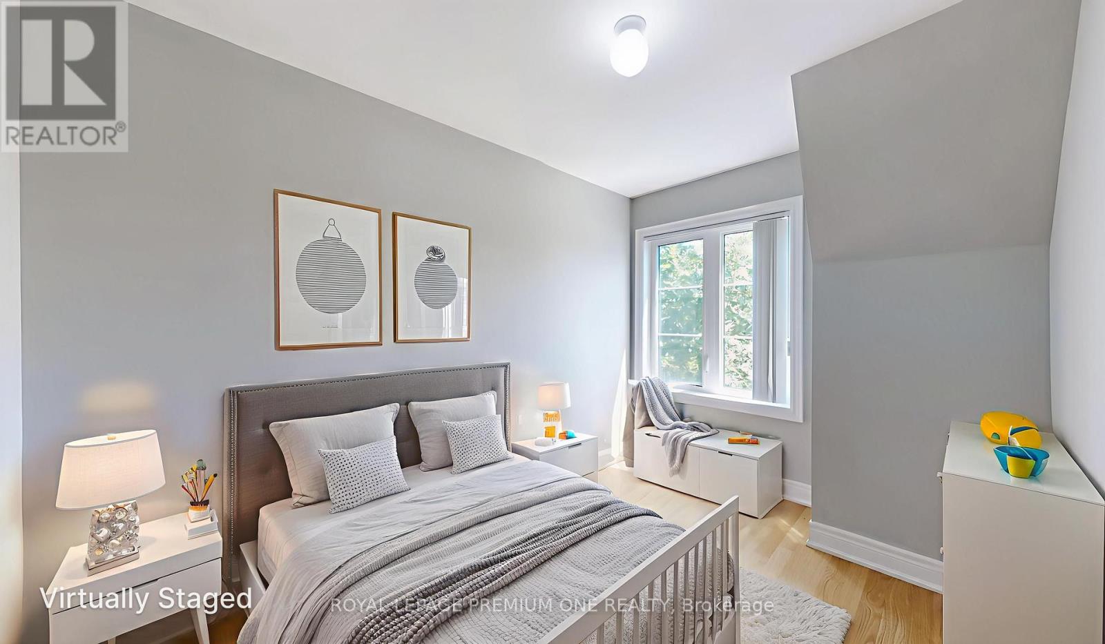 Photo 19 of 71 Dryden Way N, Toronto ON