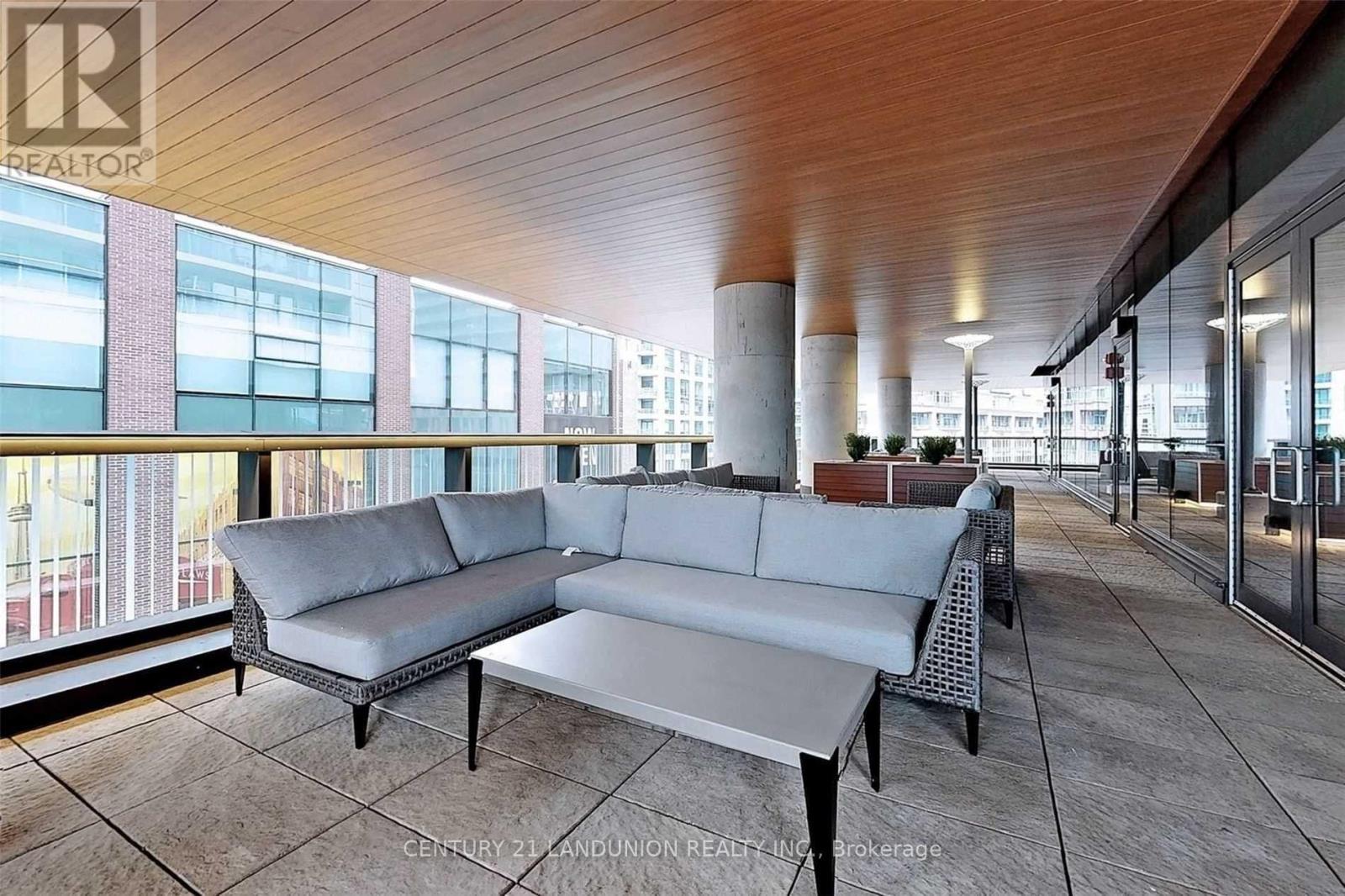 Photo 1 of 902 19 Bathurst Street, Toronto ON