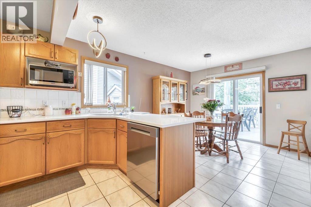 Single Family House for Sale in  Coral Keys Place NE Coral Springs Calgary 