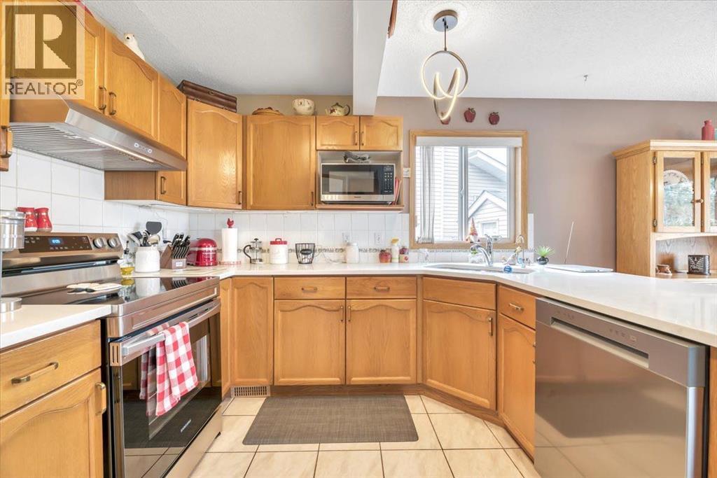 Single Family House for Sale in  Coral Keys Place NE Coral Springs Calgary 