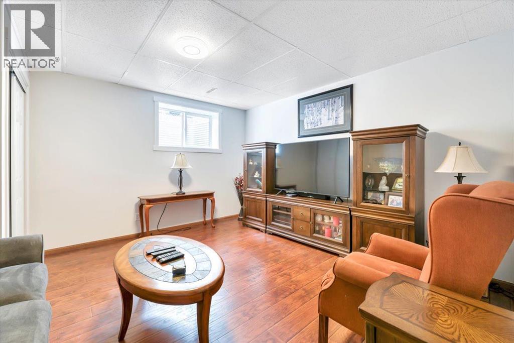 Single Family House for Sale in  Coral Keys Place NE Coral Springs Calgary 