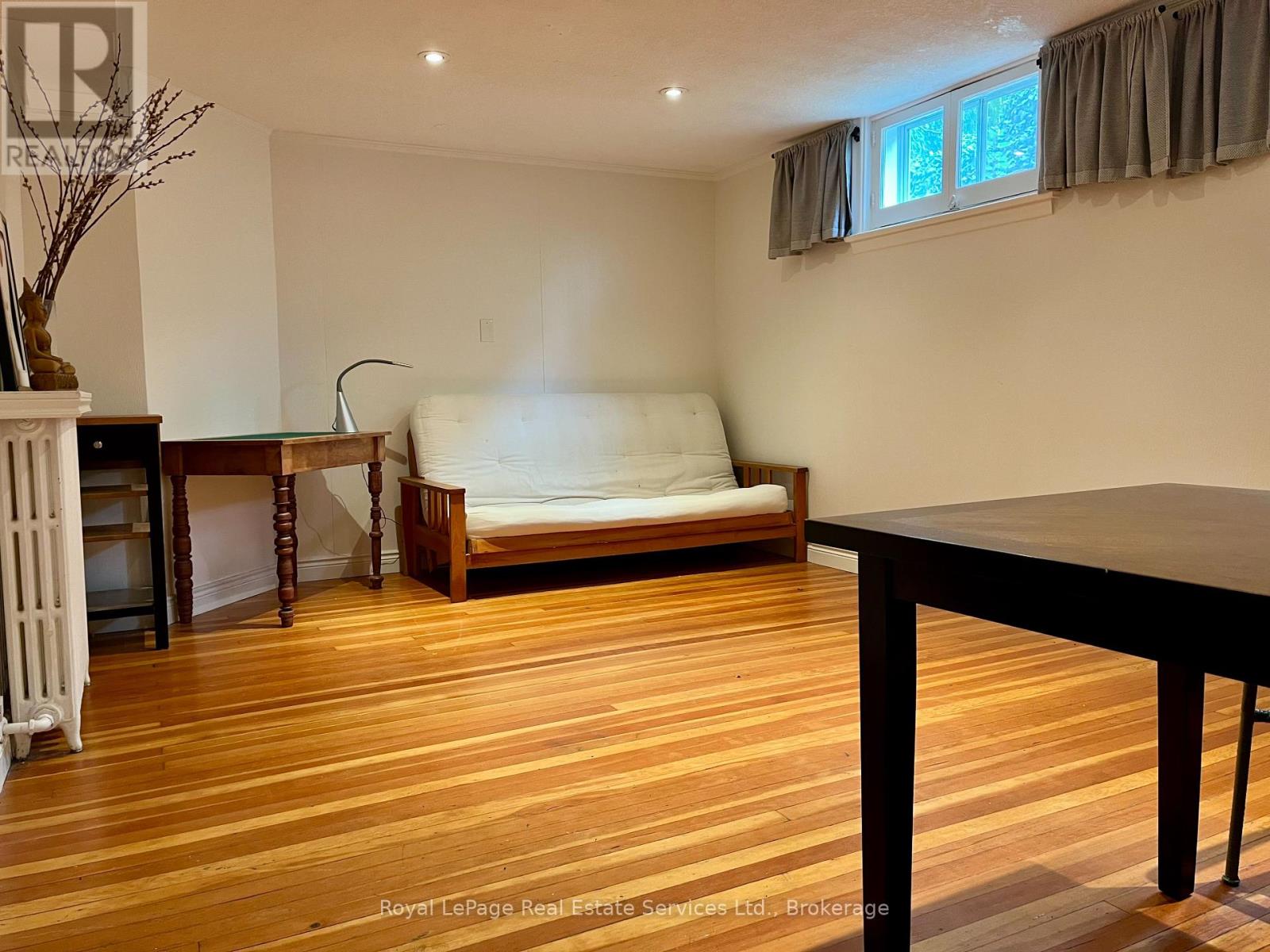 Photo 9 of Lower 20 A Lavinia Avenue, Toronto ON