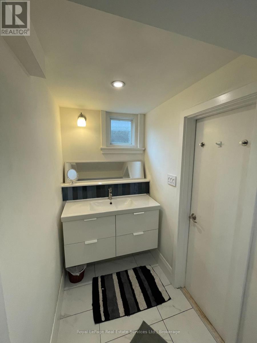Photo 4 of Lower 20 A Lavinia Avenue, Toronto ON