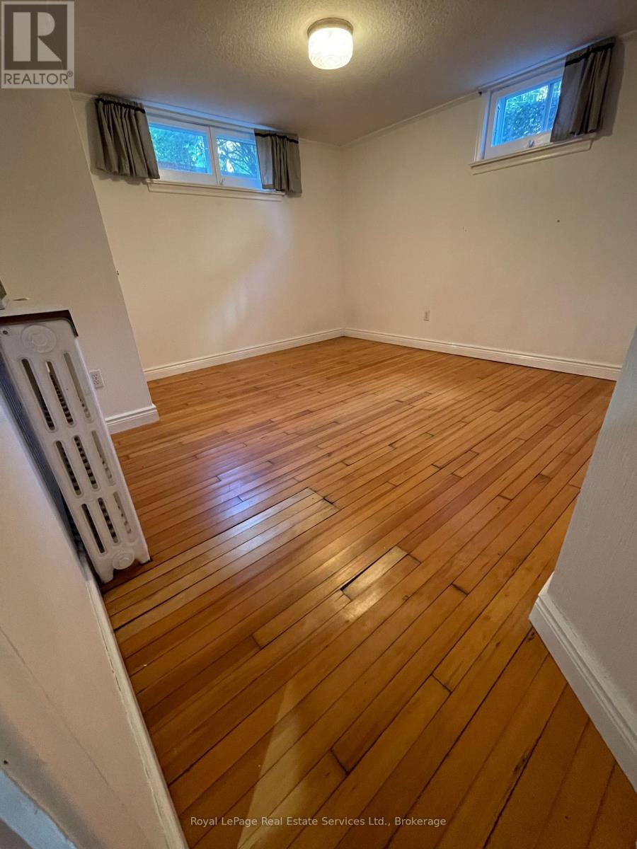 Photo 14 of Lower 20 A Lavinia Avenue, Toronto ON