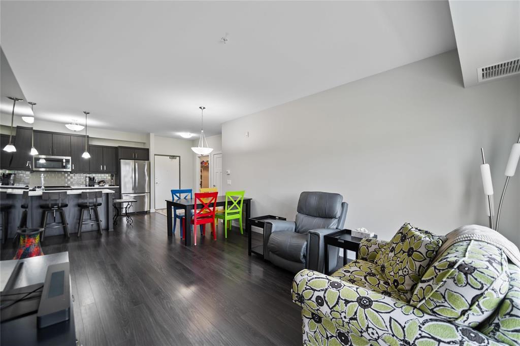 Photo 11 of 217 89 Creek Bend Road, Winnipeg MB