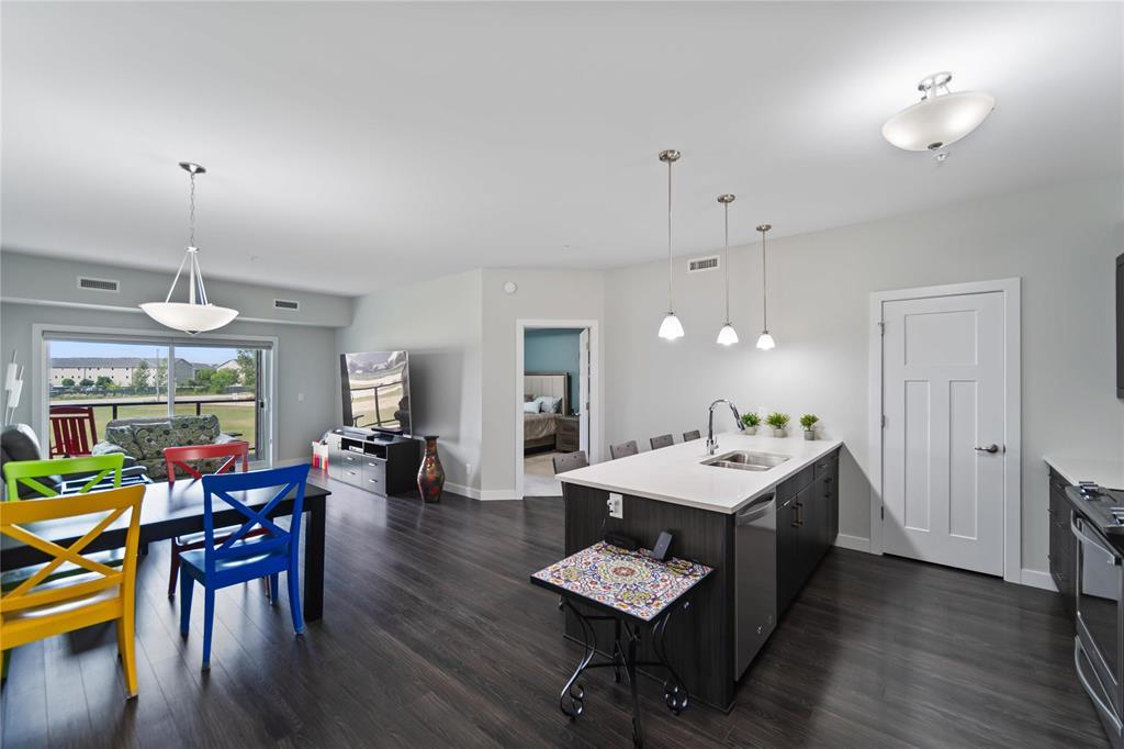 Photo 9 of 217 89 Creek Bend Road, Winnipeg MB