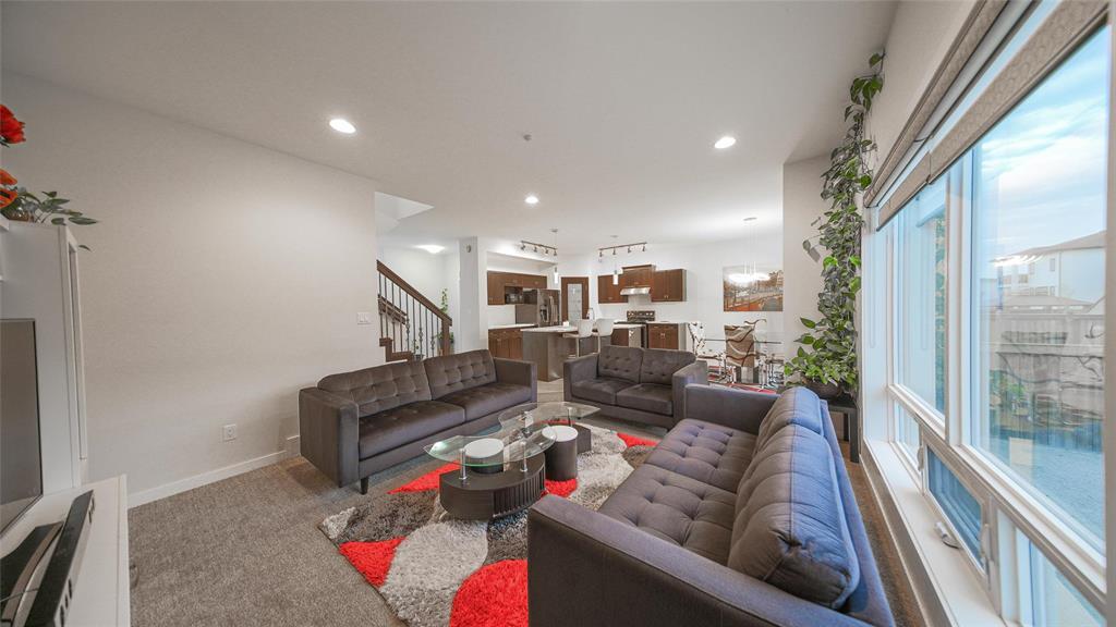 Photo 1 of 571 Castlebury Meadows Drive, Winnipeg MB