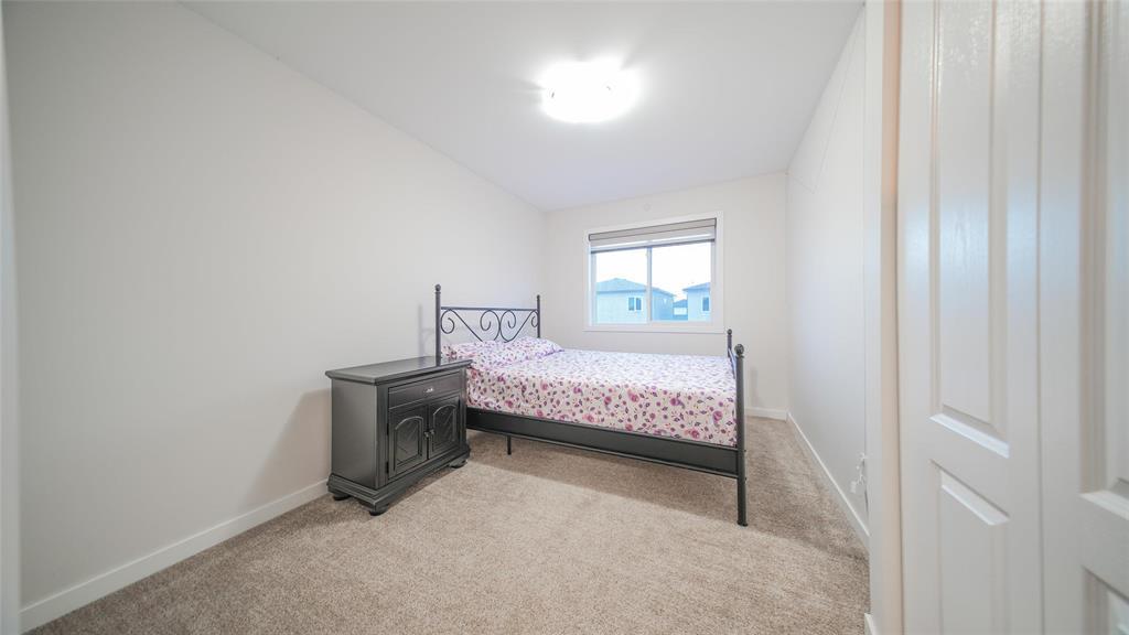 Photo 42 of 571 Castlebury Meadows Drive, Winnipeg MB
