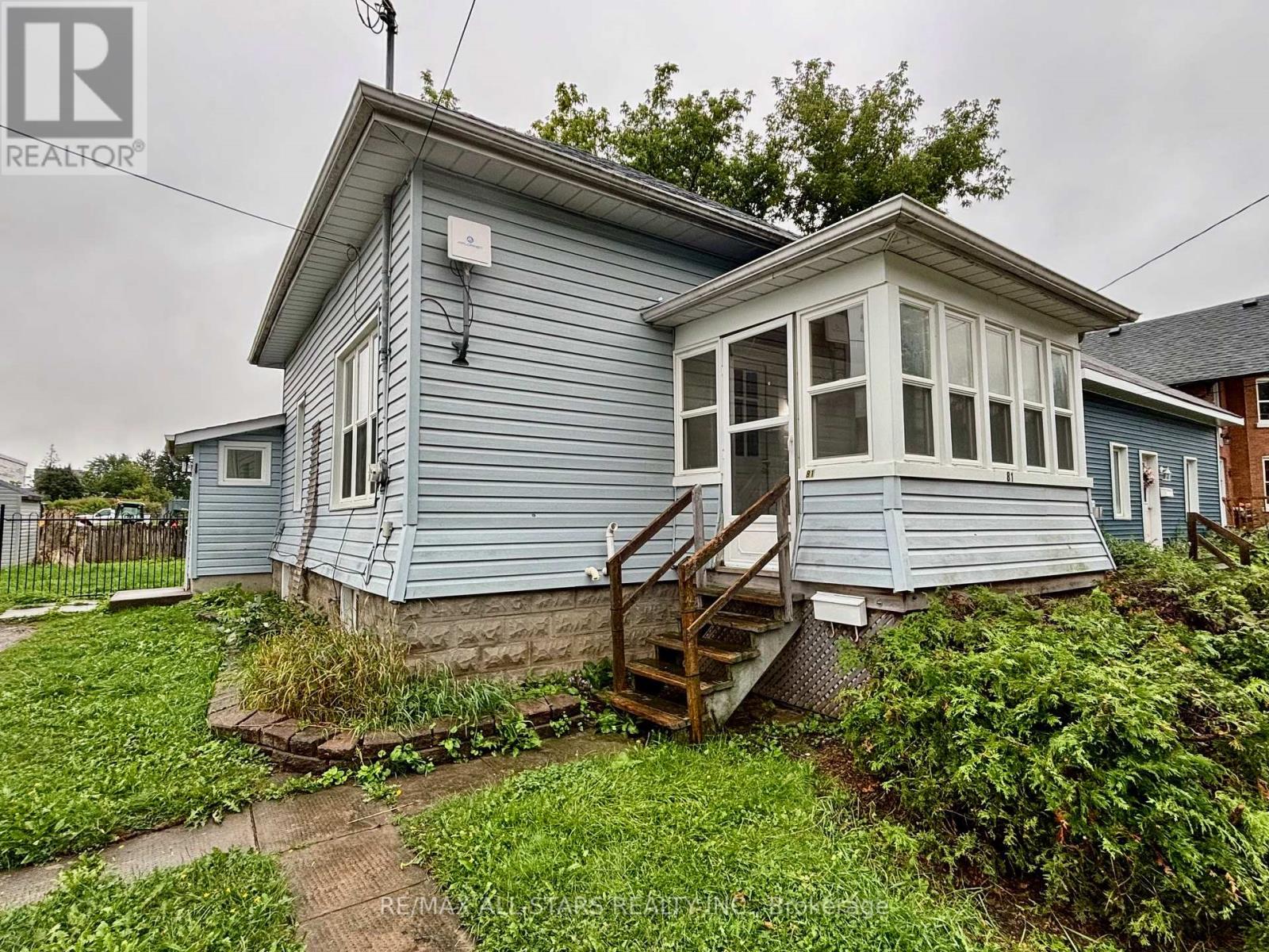 Photo 4 of 81 Durham Street W, Kawartha Lakes ON