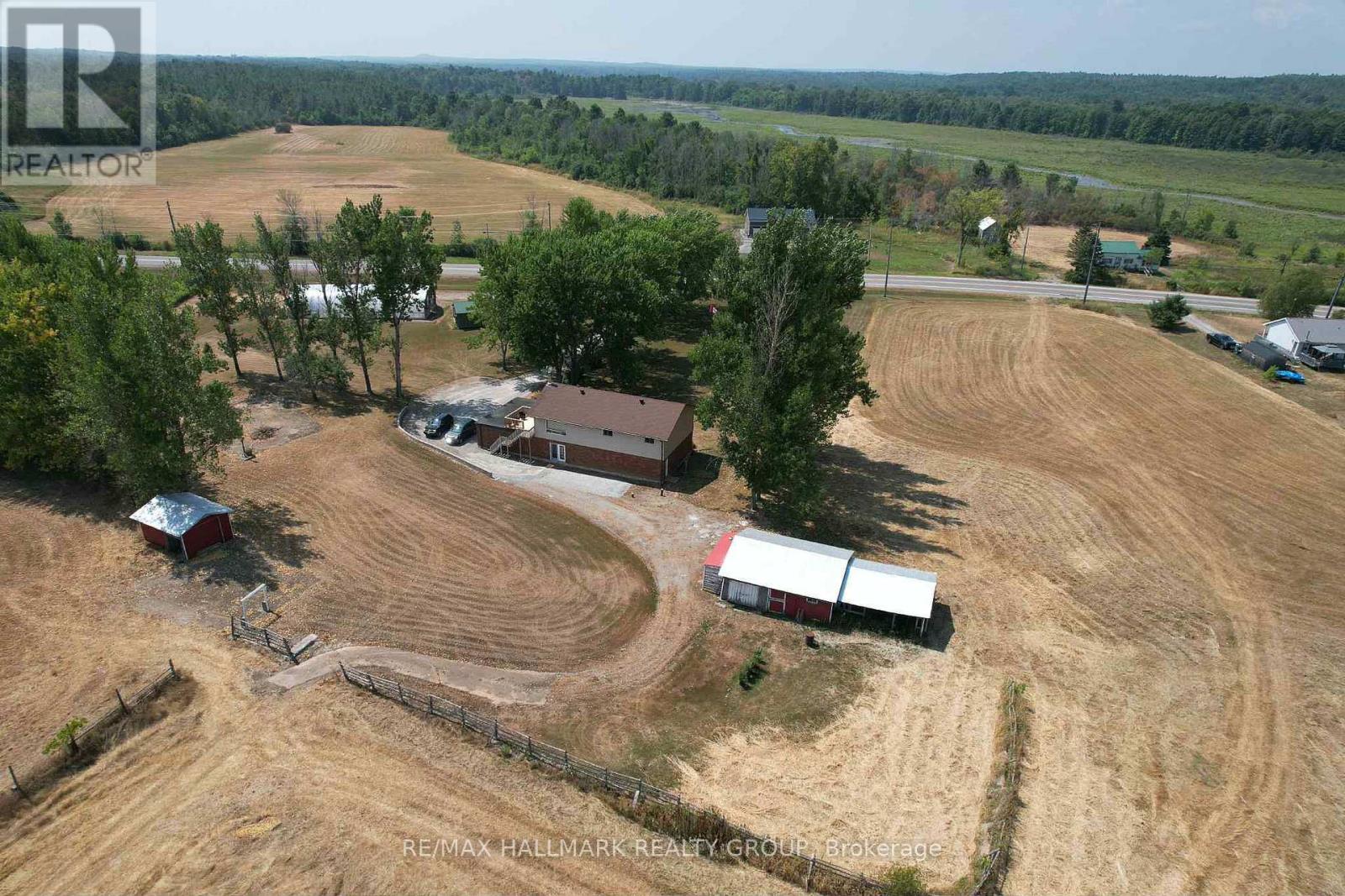 Photo 3 of 307 County Rd 5 Road, Front Of Yonge ON
