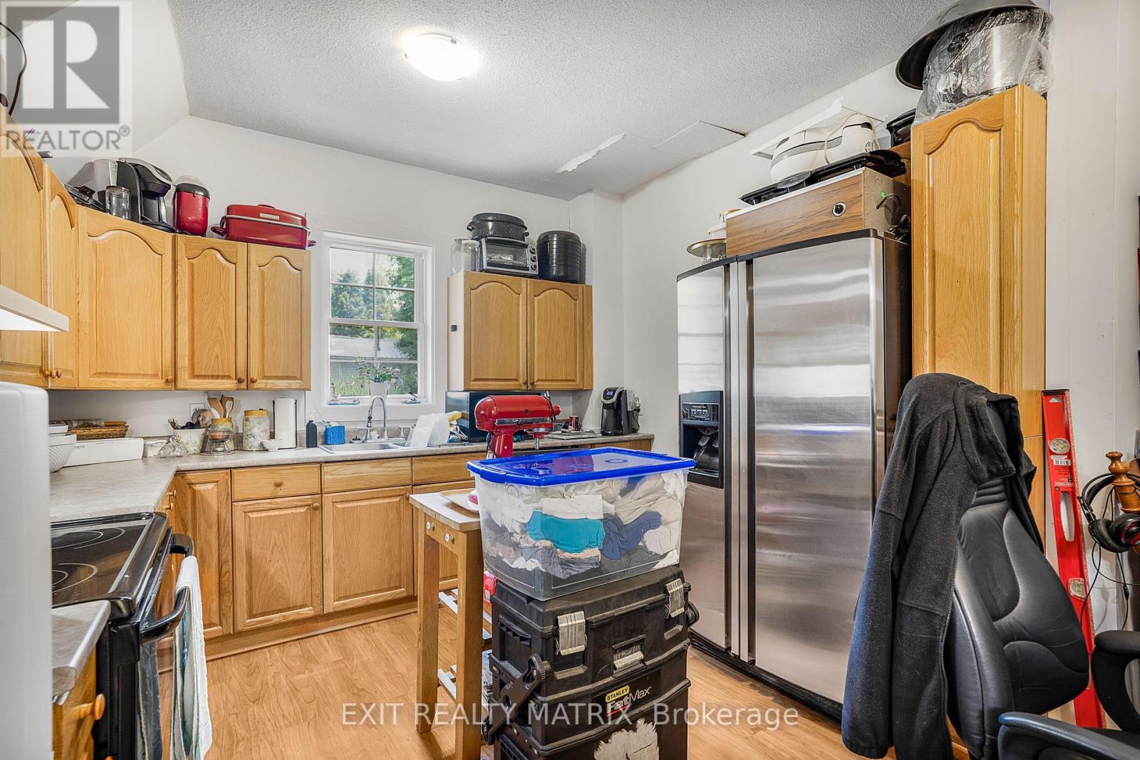 Photo 8 of 98 Albert Street, North Dundas ON
