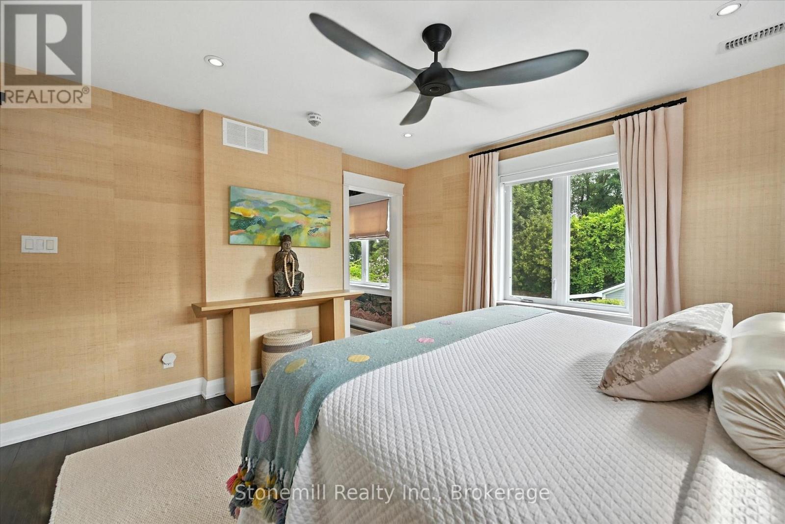 Photo 9 of 735 George Street, Burlington ON