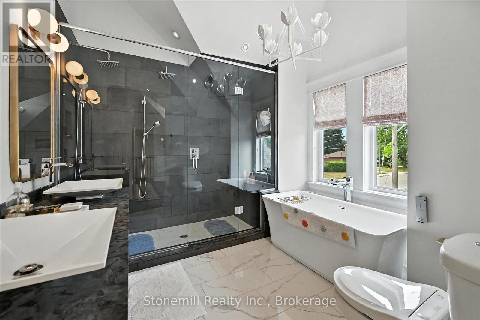 Photo 27 of 735 George Street, Burlington ON