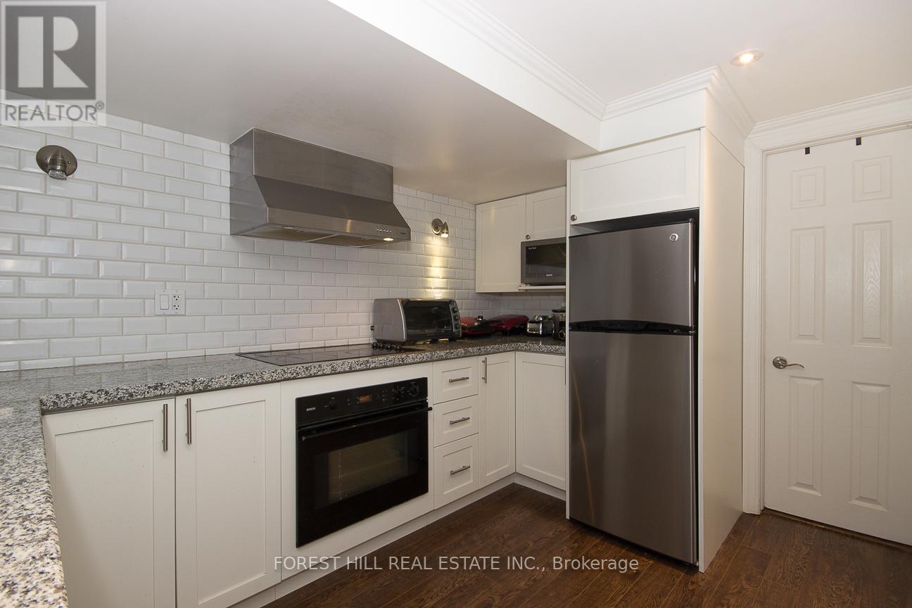 Photo 8 of Bsmnt 20 Ferndale Avenue, Toronto ON