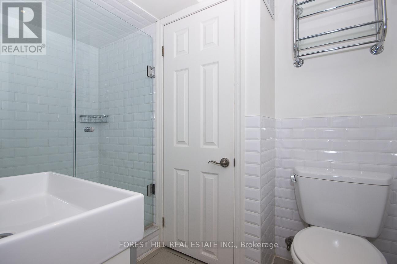 Photo 10 of Bsmnt 20 Ferndale Avenue, Toronto ON