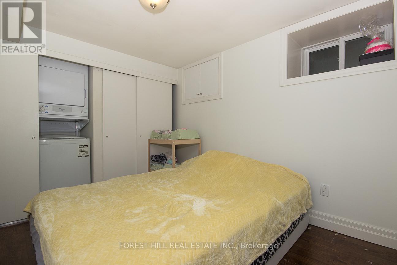 Photo 12 of Bsmnt 20 Ferndale Avenue, Toronto ON