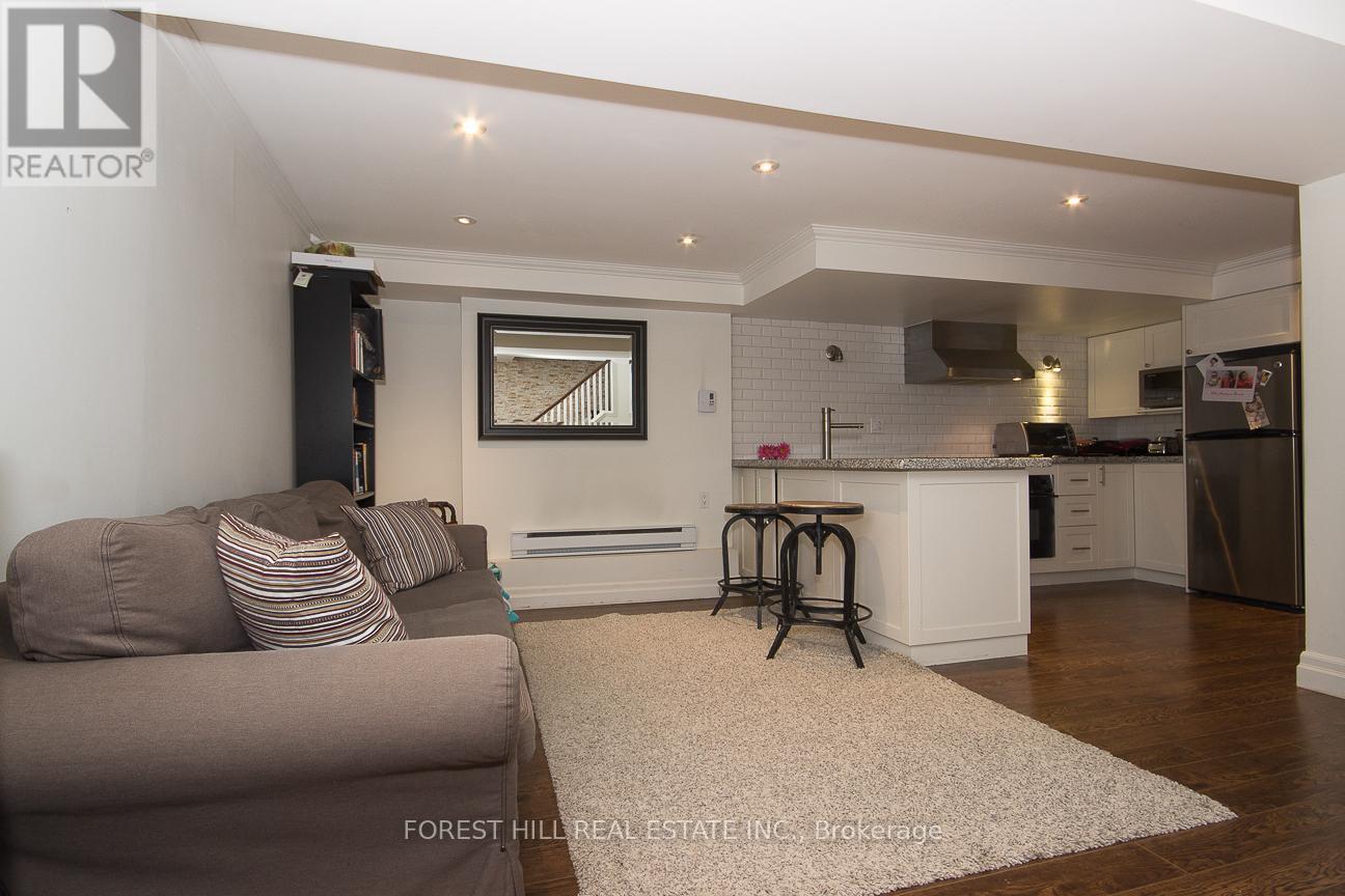 Photo 24 of Bsmnt 20 Ferndale Avenue, Toronto ON