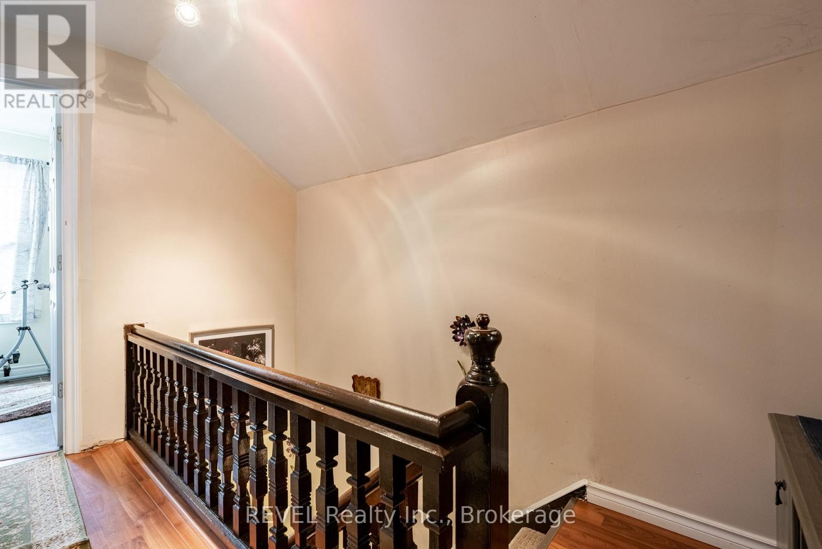 Photo 16 of 4544 Crysler Avenue, Niagara Falls ON