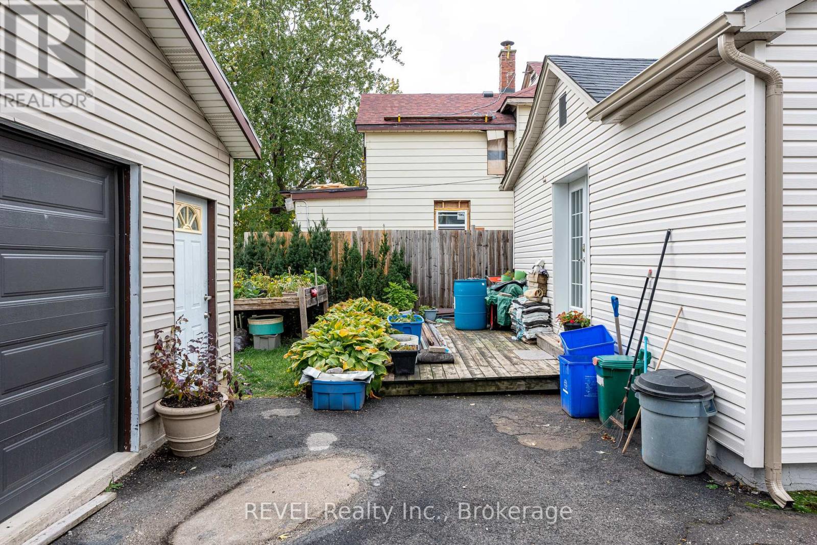 Photo 11 of 4544 Crysler Avenue, Niagara Falls ON
