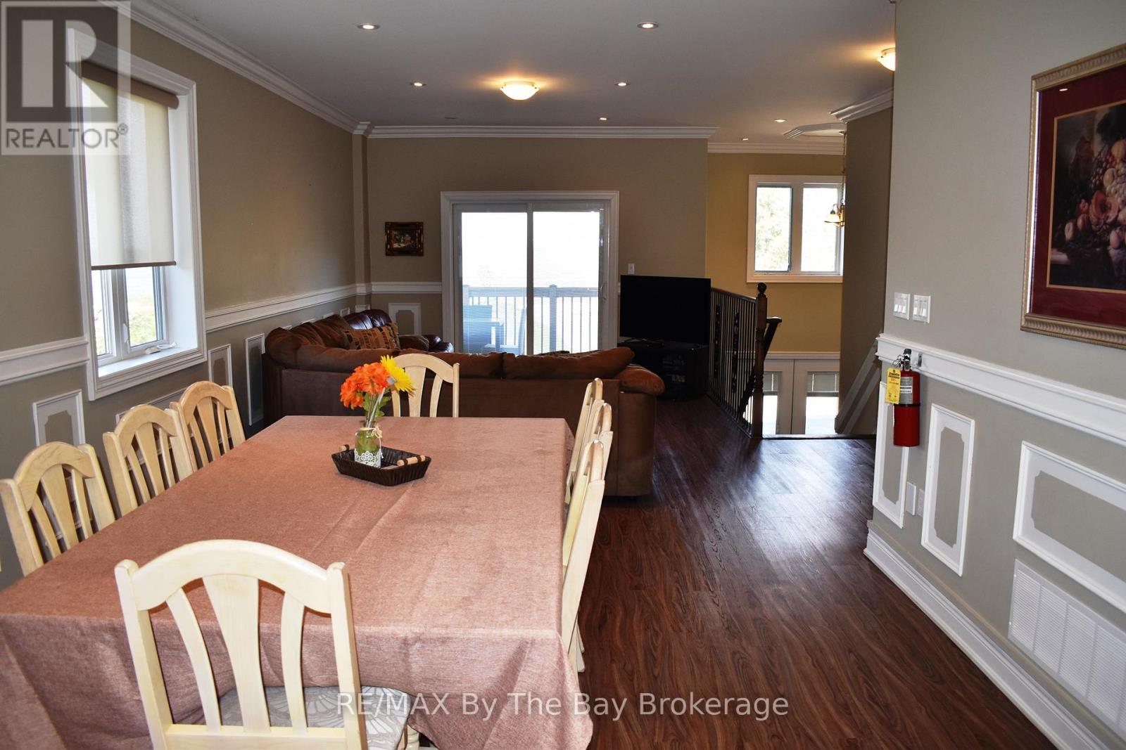 Photo 9 of 332 Coastline Drive, Wasaga Beach ON