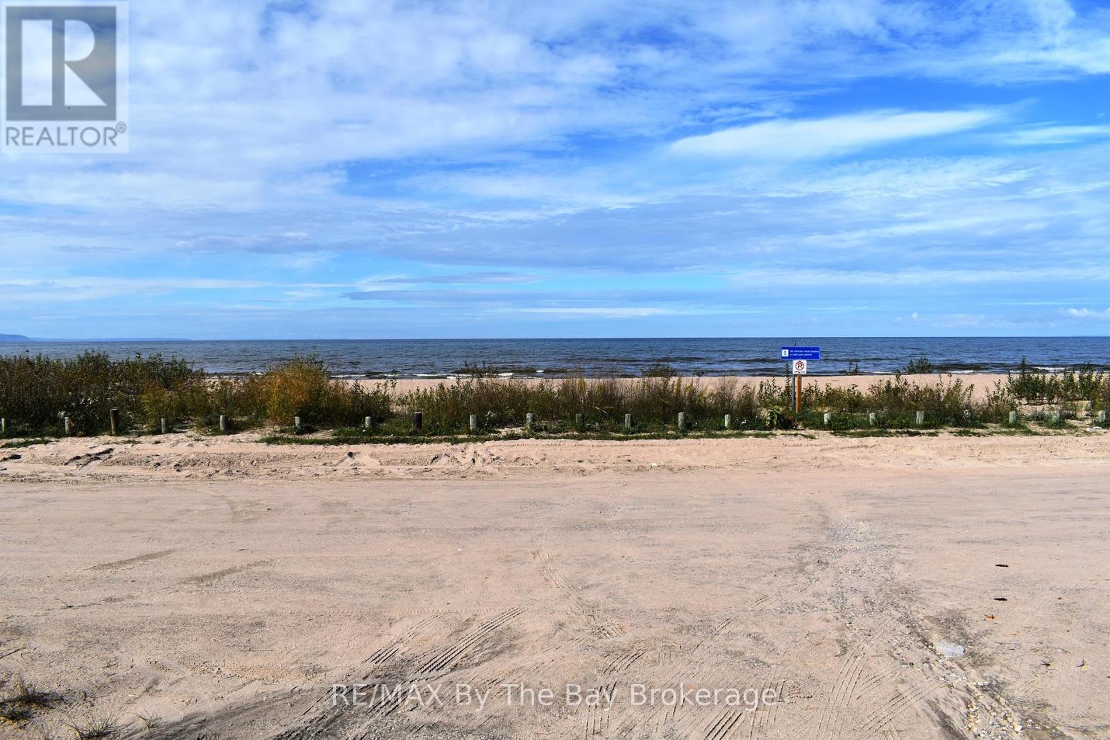 Photo 12 of 332 Coastline Drive, Wasaga Beach ON