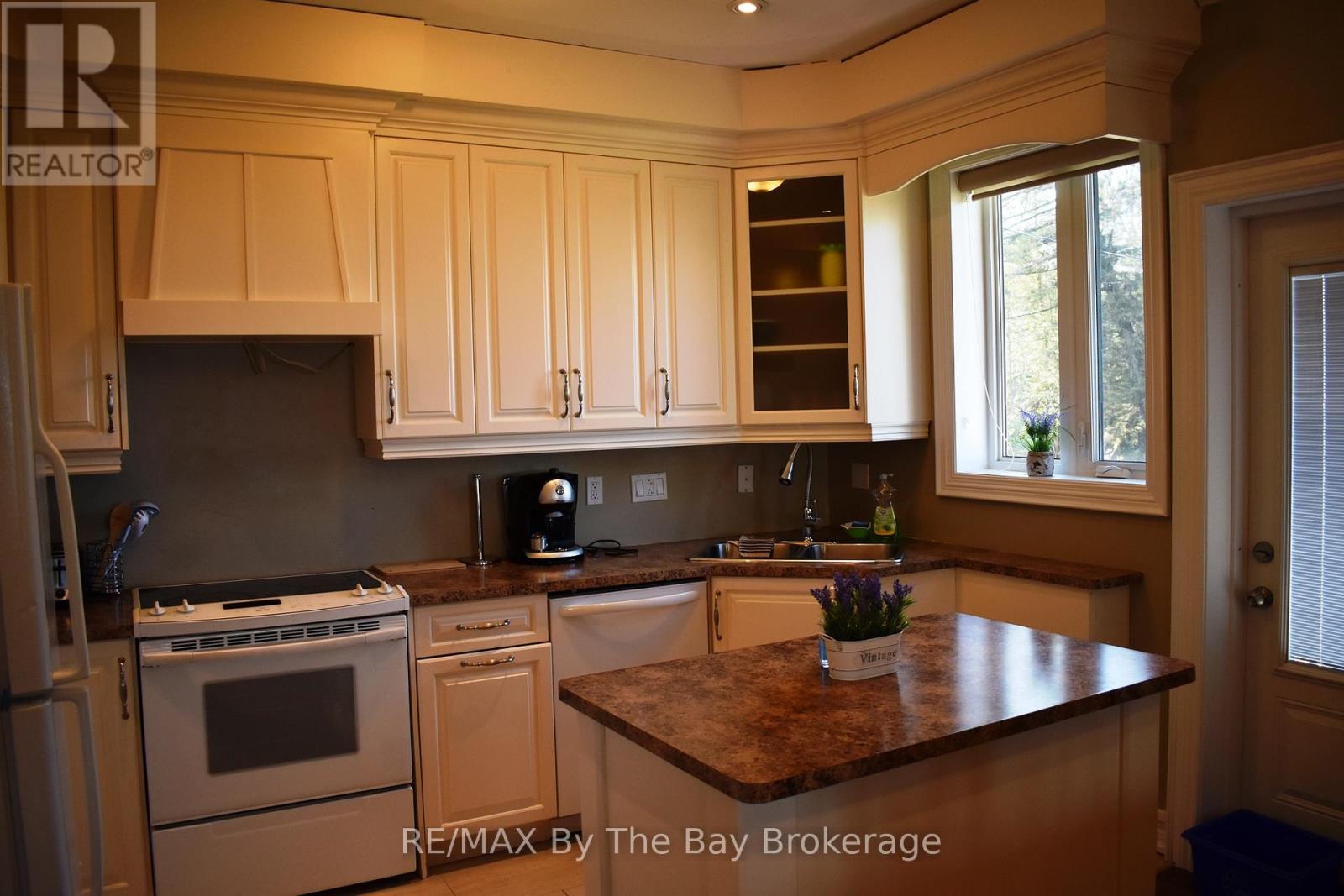 Photo 1 of 332 Coastline Drive, Wasaga Beach ON