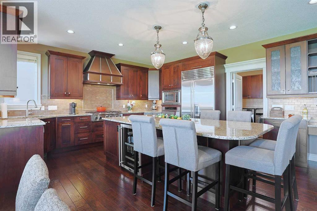 Photo 30 of 117 Rockcliff Bay Nw, Calgary AB
