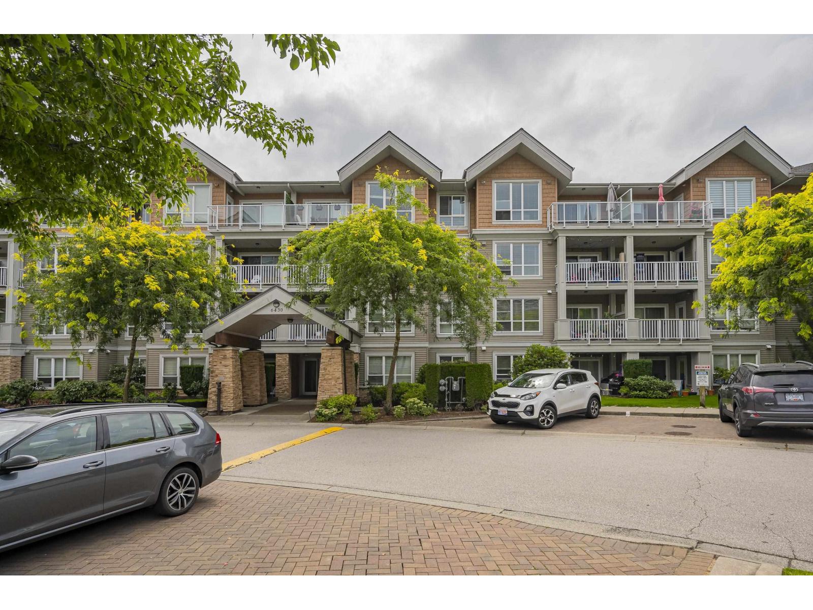 Photo 25 of 310 6430 194 Street, Surrey BC