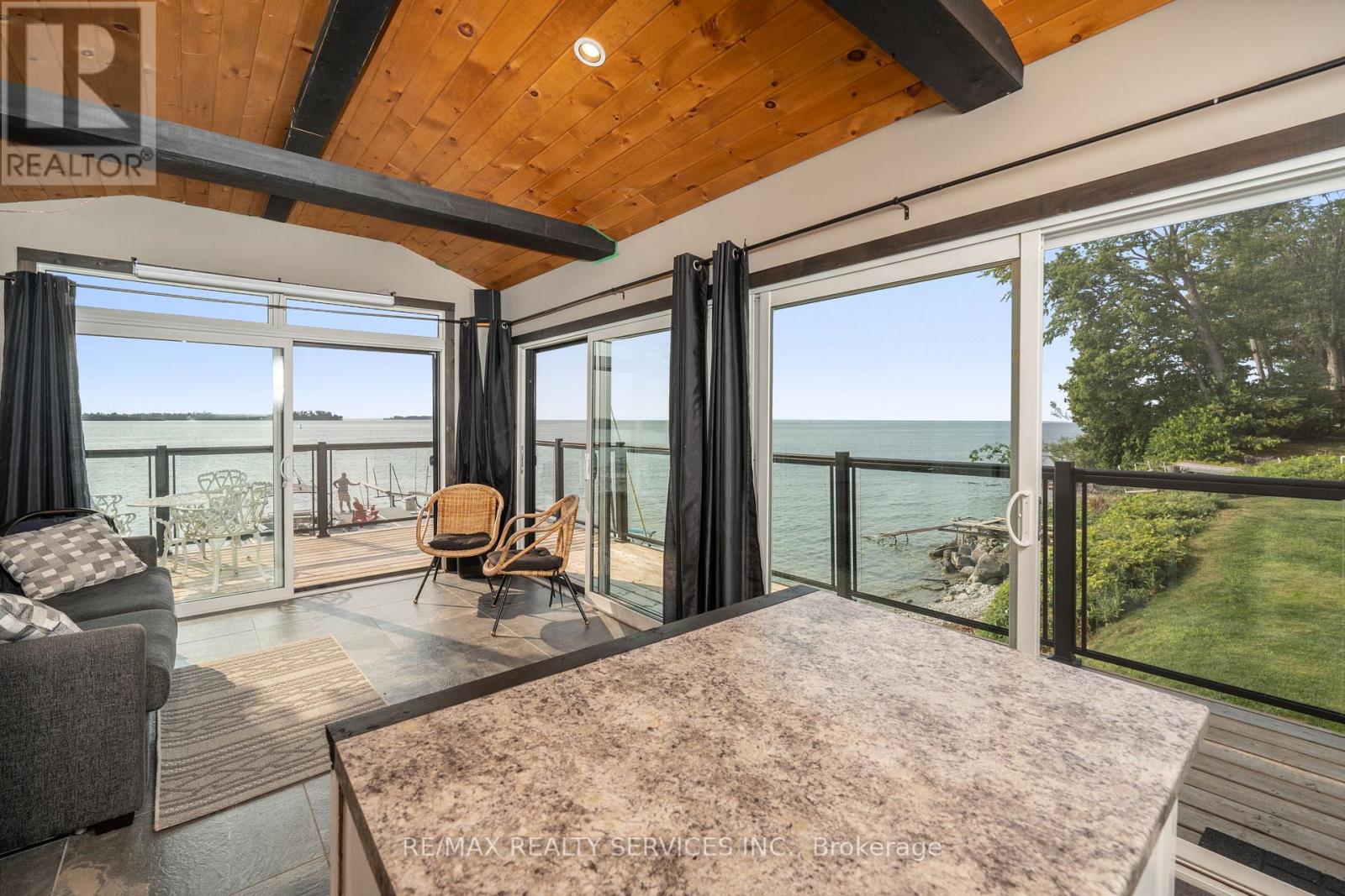 103 IVY LANE - 33