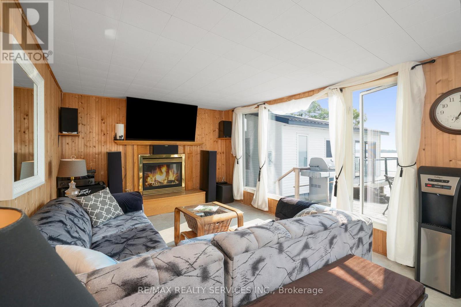 103 IVY LANE - 9