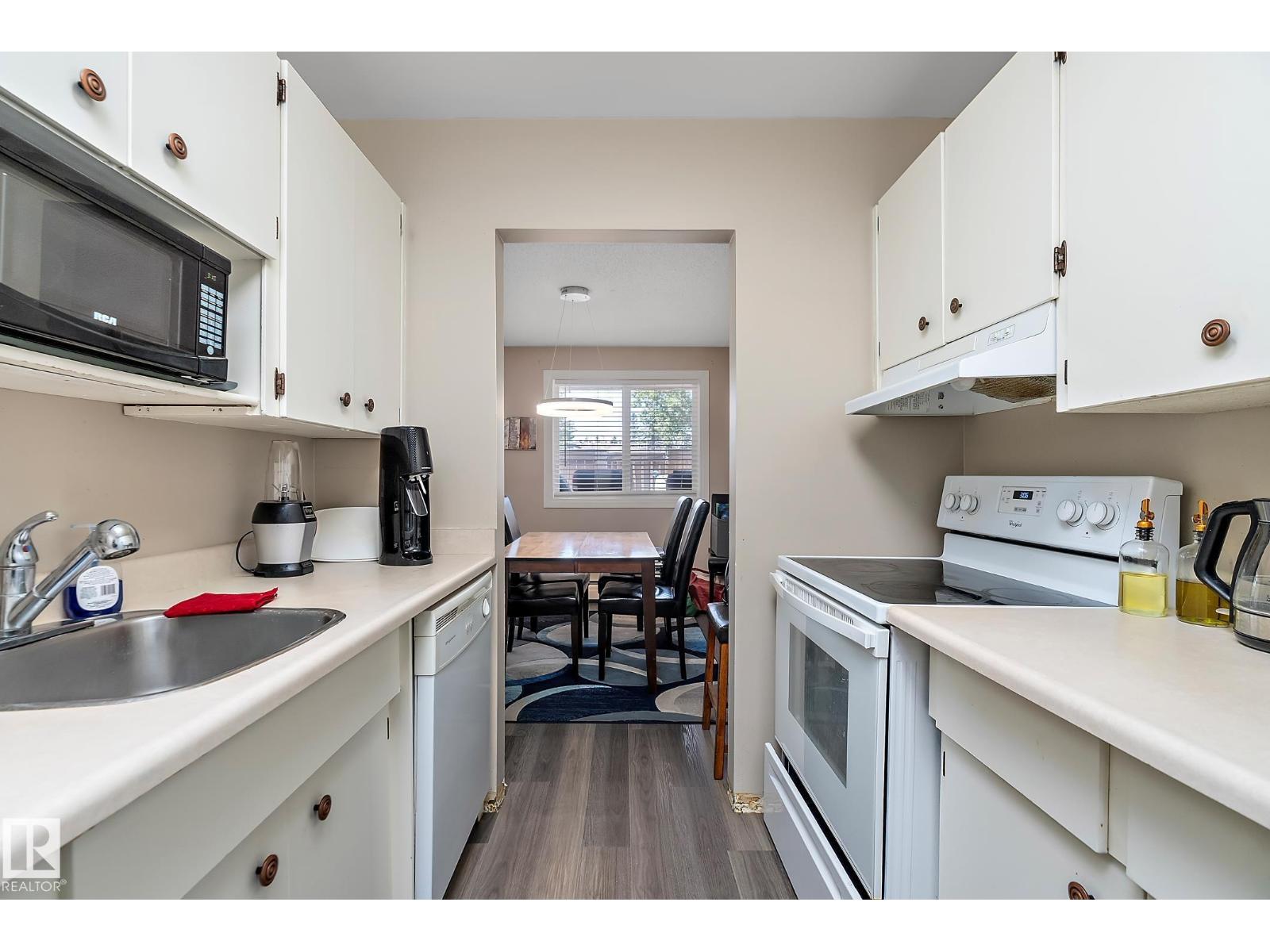 Photo 10 of 125 5125 Riverbend Rd Nw, Edmonton AB